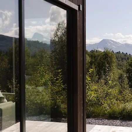 Exclusive Nordic With Sauna - Prime Location At Near Geiranger Apartment